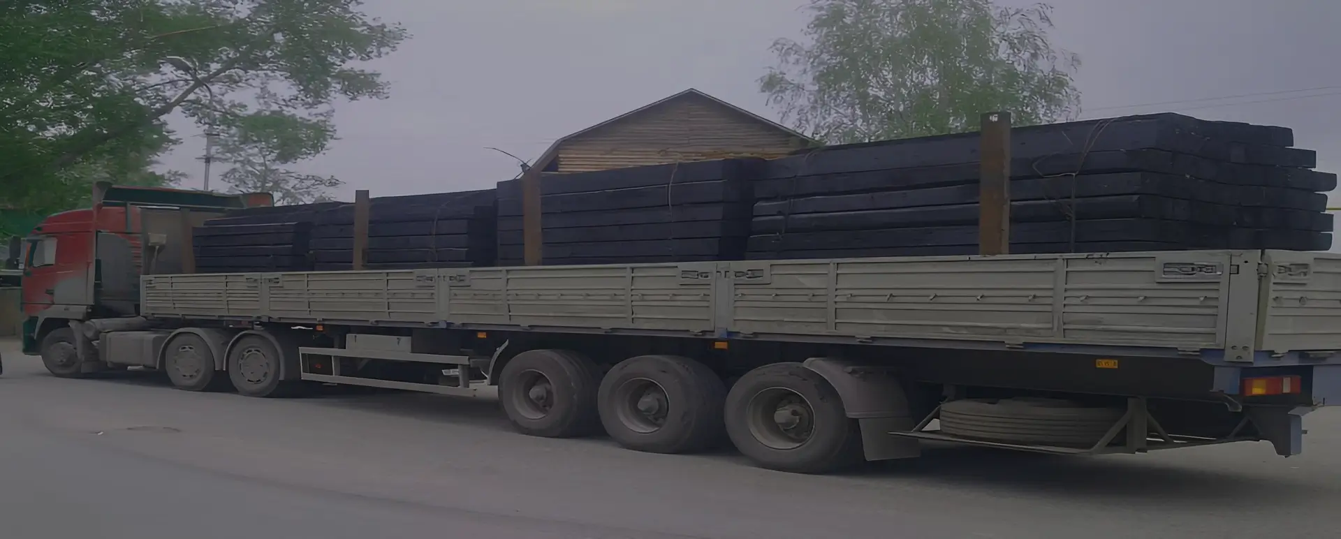 Сервис от транспортной компании по доставке шпал по России из Зеленокумска автотранспортом